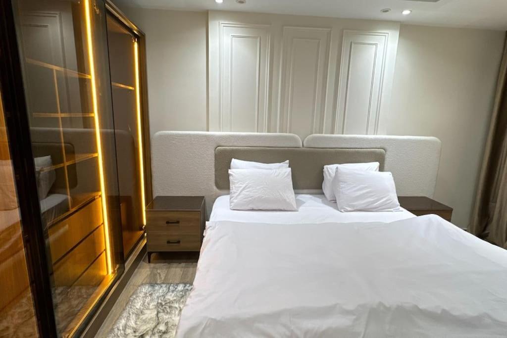 غرفتين بالدقي Apartment *